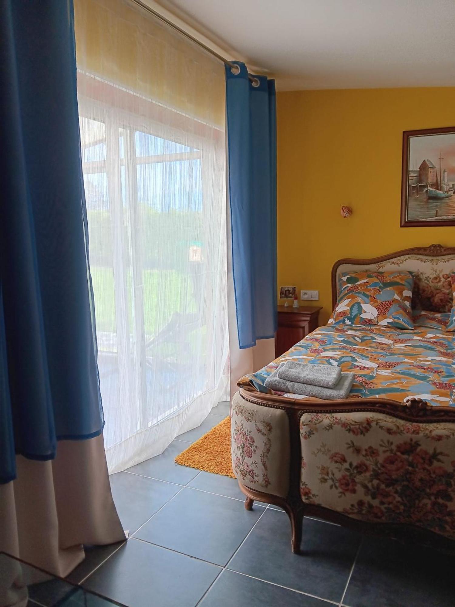 Chez Vladimir Hotel Criquebeuf-en-Caux Екстериор снимка